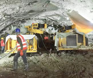 Tunnel Preamble Drill Rig in Advanced Tunnel Support